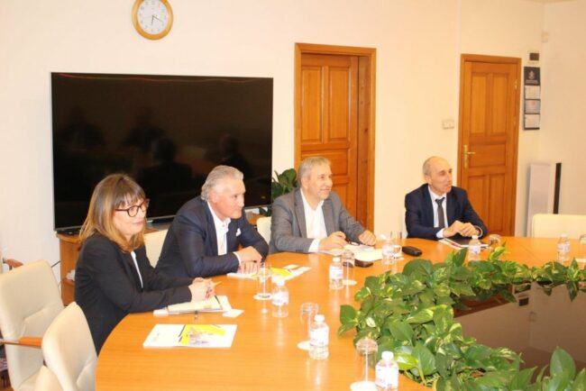 Българската федерация на енергоинтензивните индустрии изпрати писмо до министрите на енергетиката, икономиката и околната среда като последващо действие след проведена работна среща Българската федерация на енергоинтензивните индустрии изпрати писмо до министрите на енергетиката, икономиката и околната среда като последващо действие след проведена работна среща